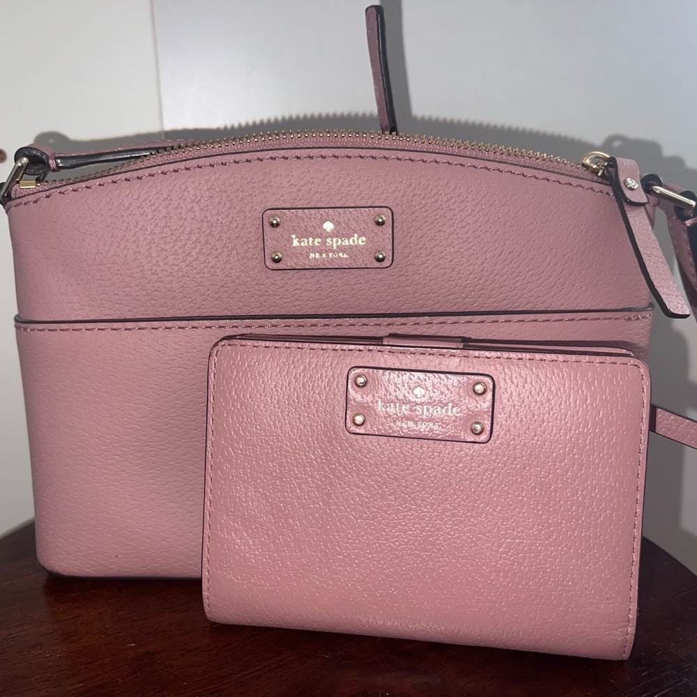 Kate Spade Grove Street Millie and Wallet Set. Color: Dusty Peony
